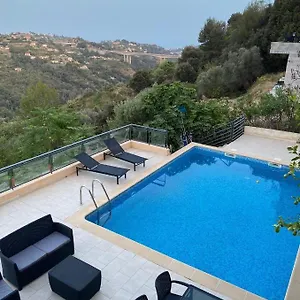 Villa Spacieuse Nicoise Au Calme Avec Piscine, Nice